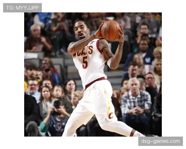 诺伊尔展现非凡创造力,助球队关键战状态回暖 诺伊尔展现非凡创造力,助球队关键战状态回暖