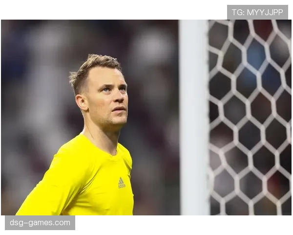 诺伊尔防守站位本赛季表现稳健，出击时机与禁区覆盖持续提升势