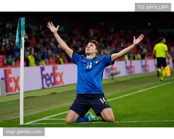 莱奥与克瓦拉茨赫利亚:边锋节奏掌控与技术特点对比 莱奥与克瓦拉茨赫利亚:边锋节奏掌控与技术特点对比